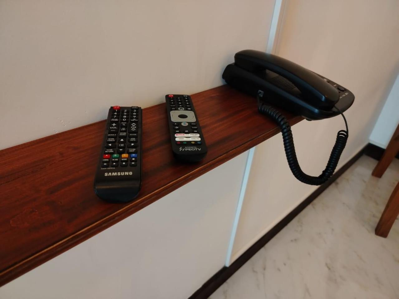 Diora Hotel Ратнапура Екстериор снимка