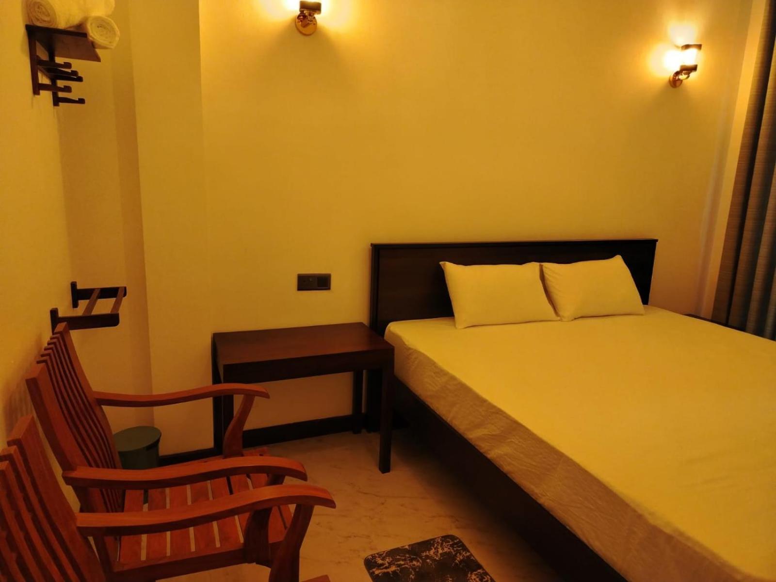 Diora Hotel Ратнапура Екстериор снимка