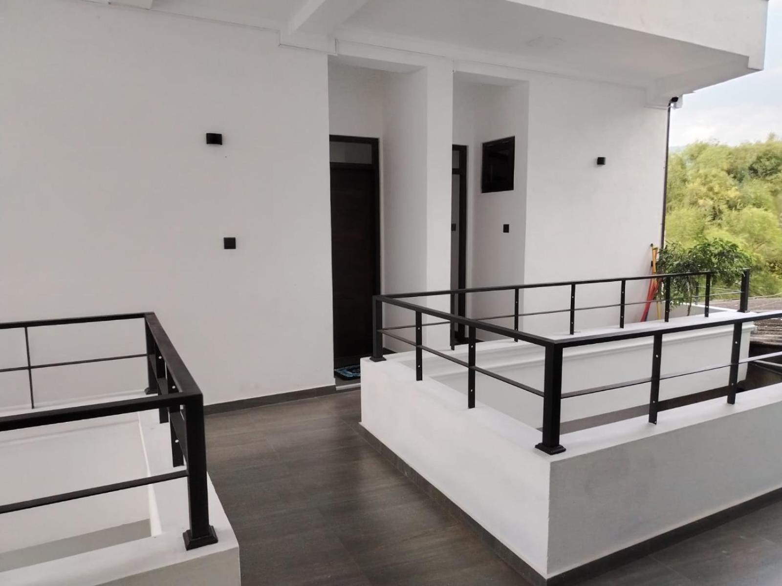 Diora Hotel Ратнапура Екстериор снимка
